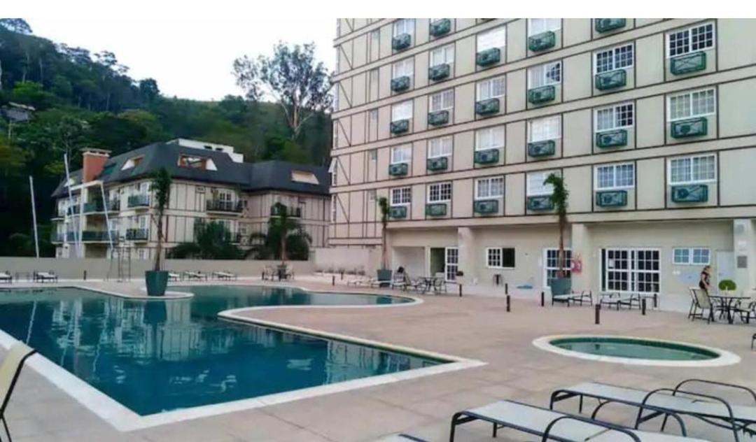 Apto Casinha De Boneca No Apartamento Petrópolis